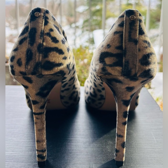 BCBGeneration Animal Print Stiletto Pump
Size 10B (medium width) - Picture 10 of 11